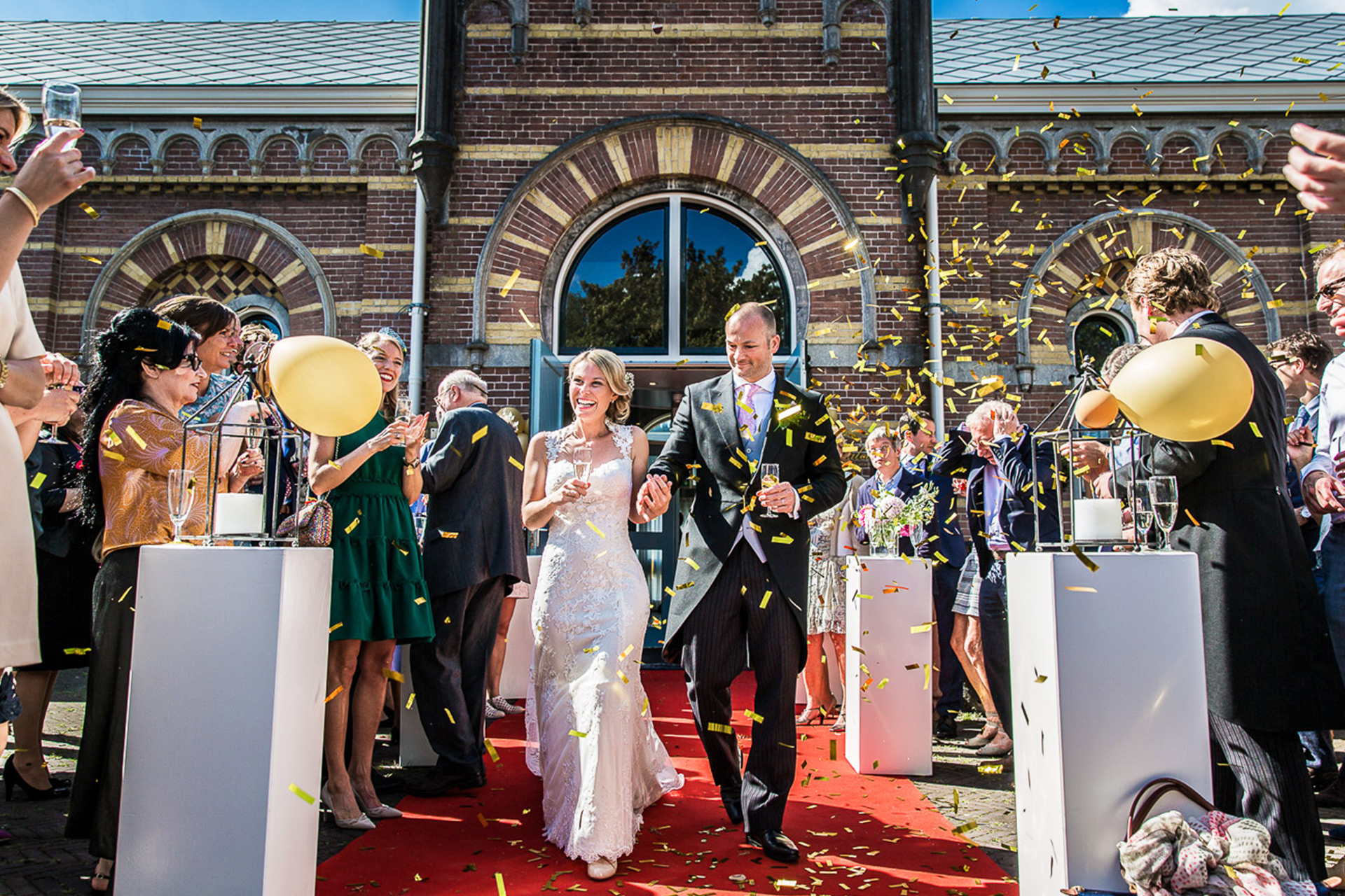 Pompgebouw_de_esch_huwelijk_receptie_bruidspaar