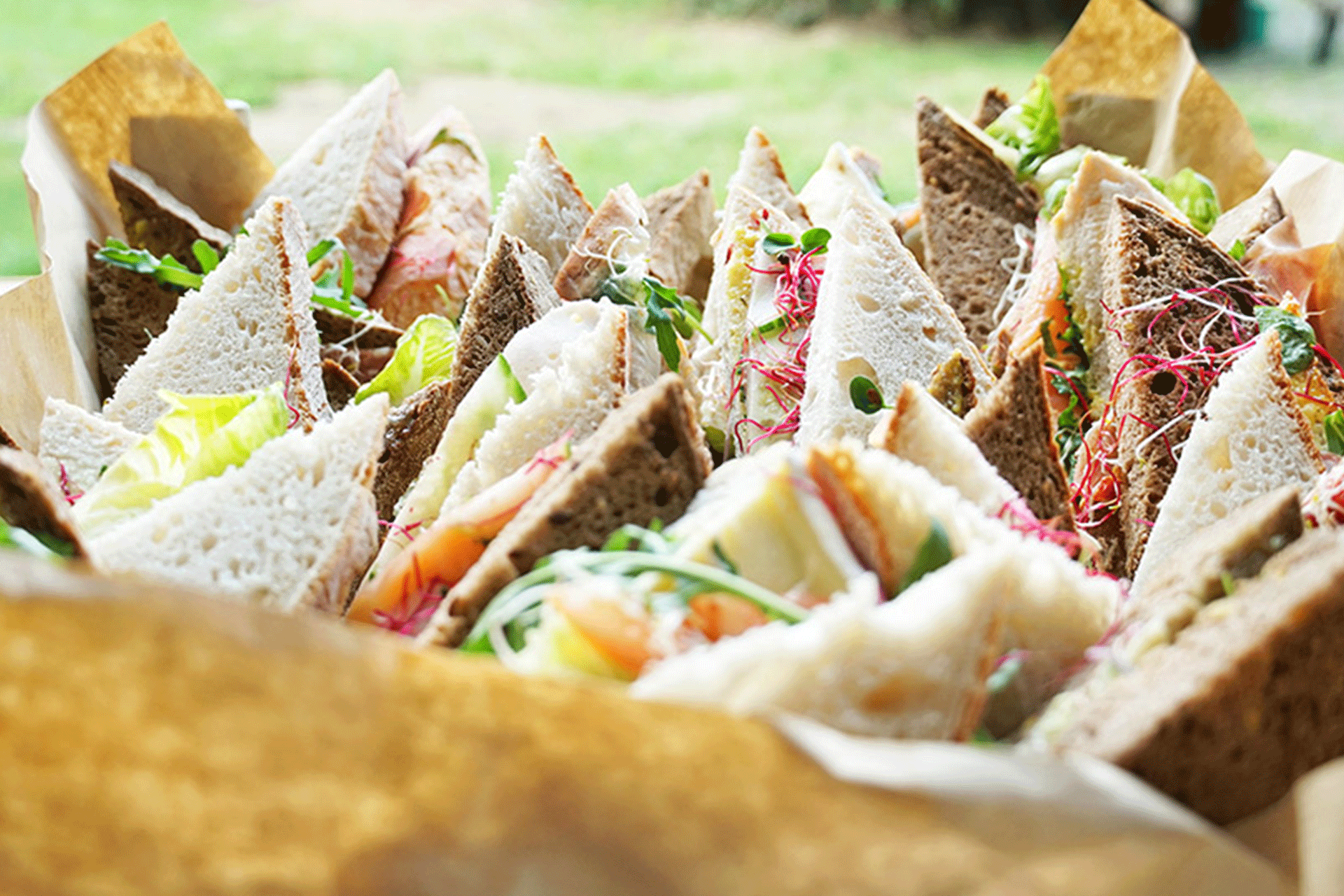 Pompgebouw_de_esch_lunchen_broodjes