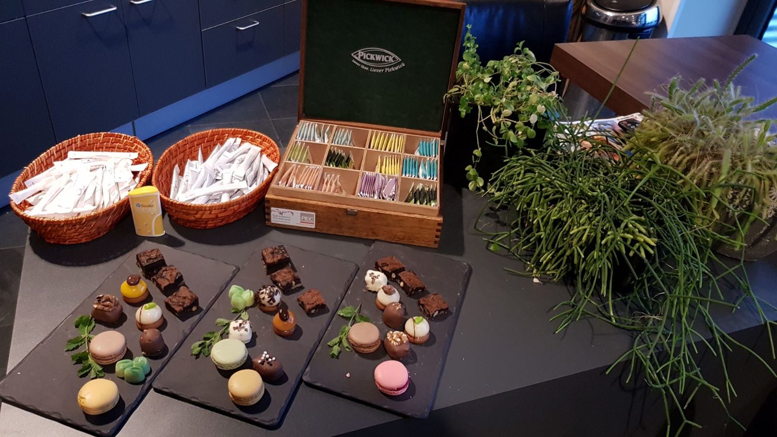 partyschotels_koffie_en_thee_lekkernijen
