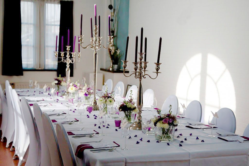 pompgebouw_de_esch_expozaal_gedekte_tafel